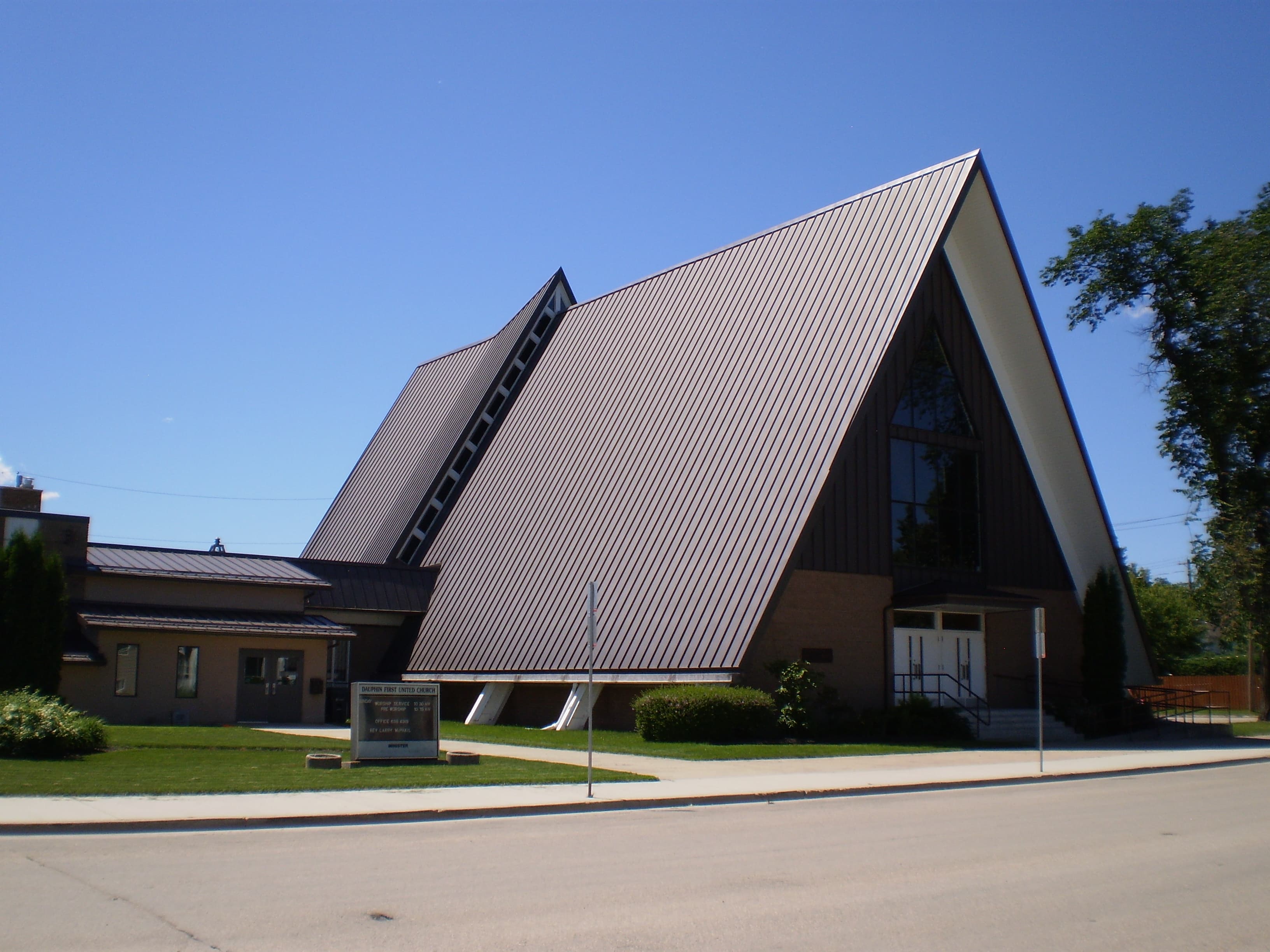 dauphin first united church